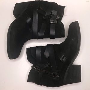 Size 9 Steve Madden Paiva Booties